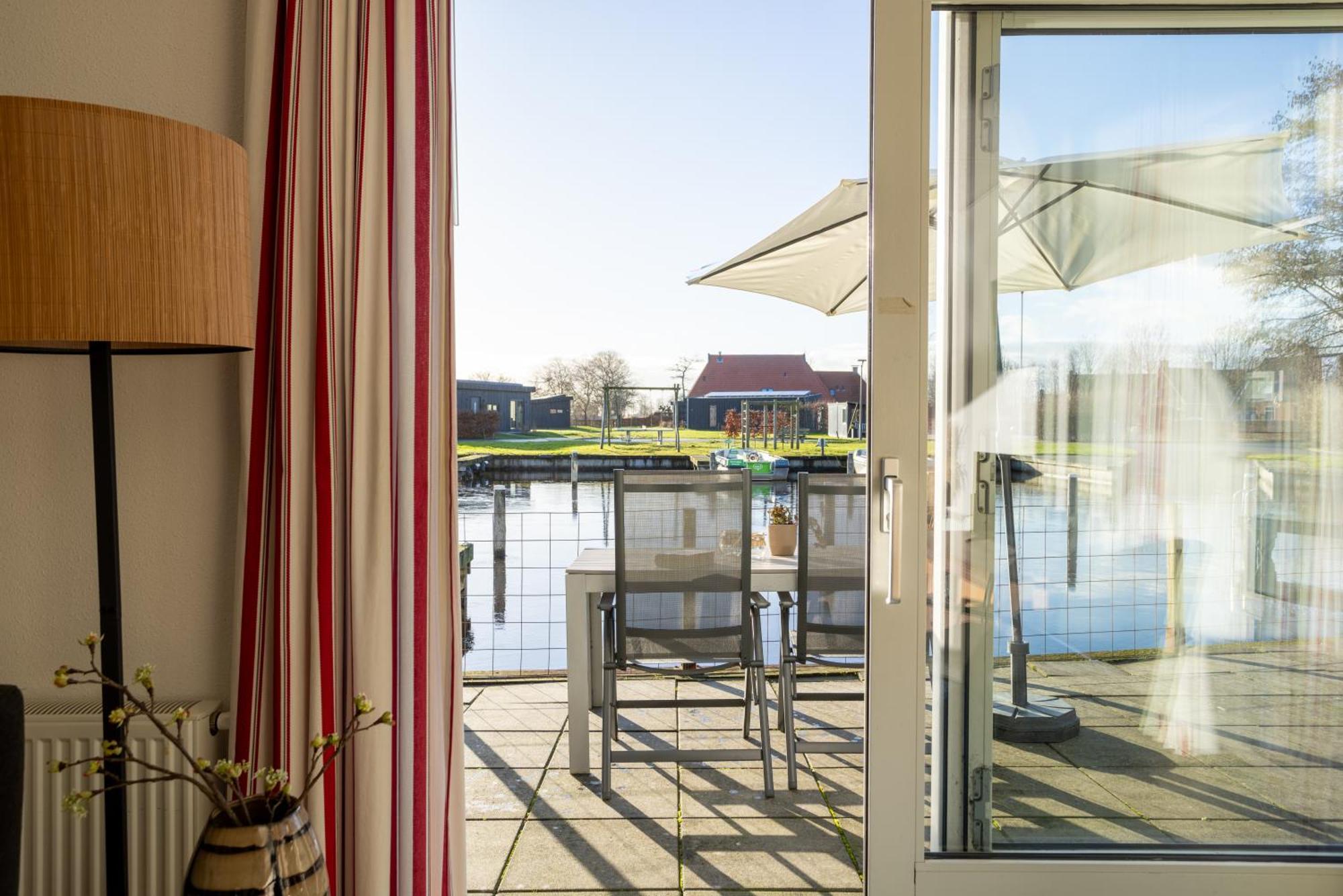 Waterpark Oan 'E Poel Bij Sneekermeer Terherne Habitación foto